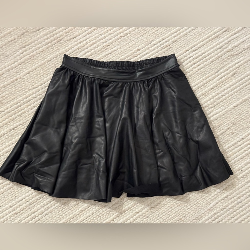 NWT LITTLE MASS Faux Leather Girls Skirt - Size 6 Years